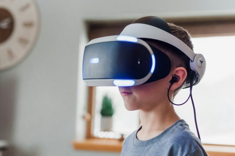 Virtual Reality: beyond Gaming into Professional Fields