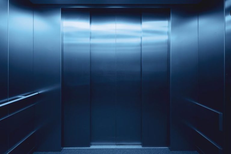 Mastering the Elevator Pitch for Creative Professionals