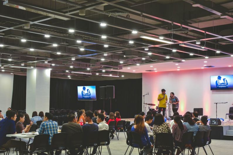 Networking Mistakes - people sitting on chairs